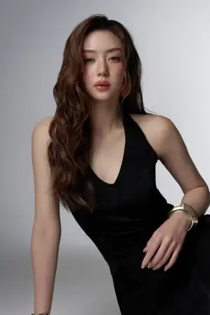 Natsha Taechamongkalapiwat